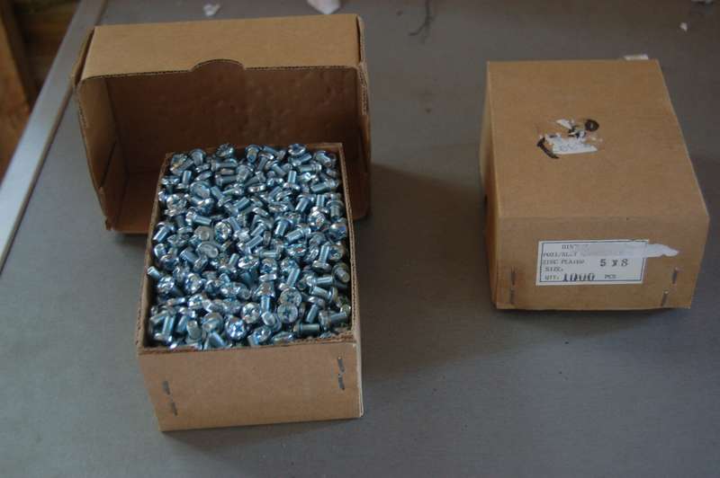 MACHINE SCREWS 5MM X 8MM ZINC PLATED BOX OF 1000