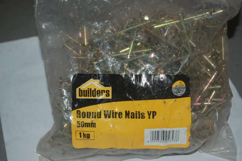 ROUND WIRE NAILS 1KG BUILDERS QUALITY