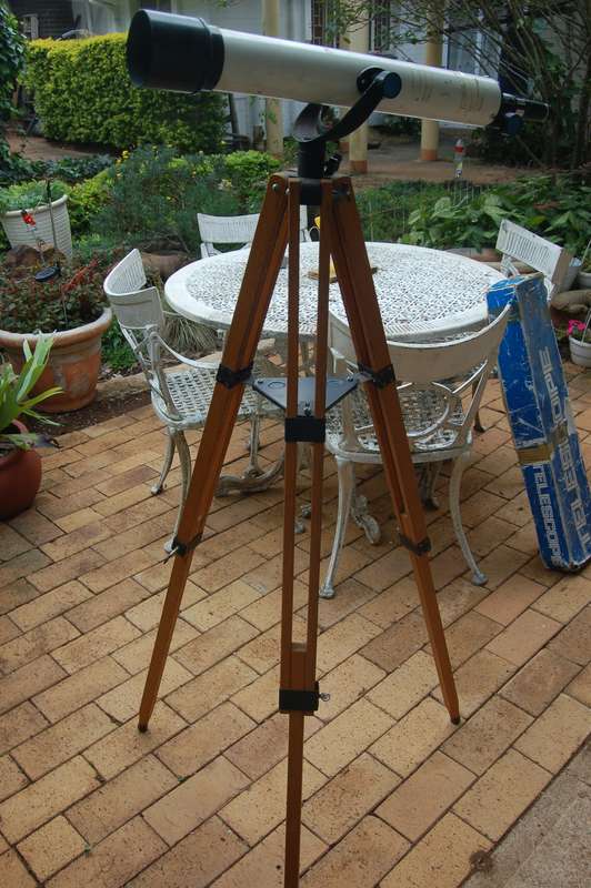 Vintage home Telescope with wooden fully adjusted tripod and swivel head 30x to 90x magnification