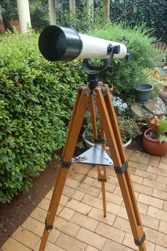 Vintage home Telescope with wooden fully adjusted tripod and swivel head 30x to 90x magnification