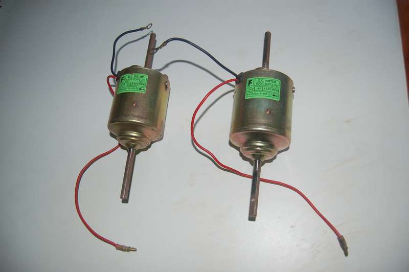 DC MOTOR MODEL 8203-0303-00 24VOLT 4A 4500 RPM