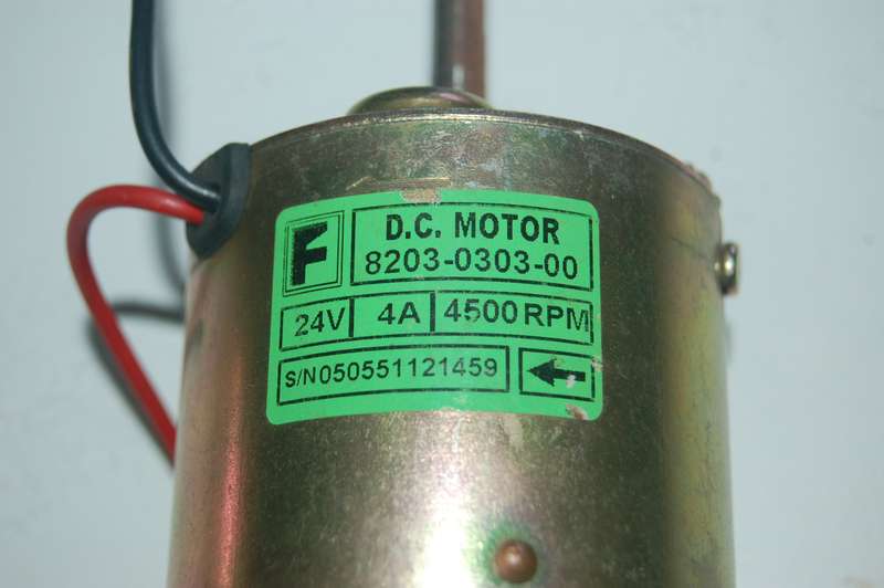 DC MOTOR MODEL 8203-0303-00 24VOLT 4A 4500 RPM