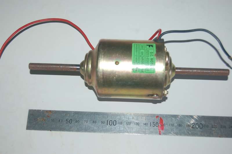 DC MOTOR MODEL 8203-0303-00 24VOLT 4A 4500 RPM