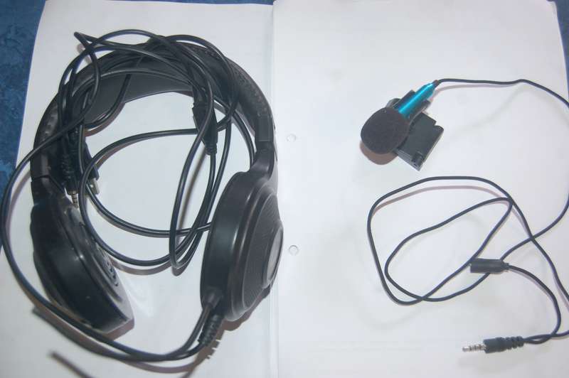 VX GAMING HEADPHONE AND MINI MICROPHONE