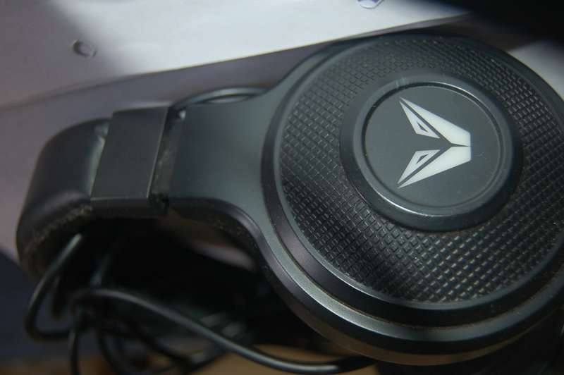 VX GAMING HEADPHONE AND MINI MICROPHONE