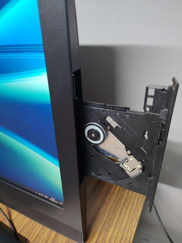 HP PRO ONE 600 G3 - ALL IN ONE - 21.5 INCH SCREEN + BUILT IN SPEAKERS