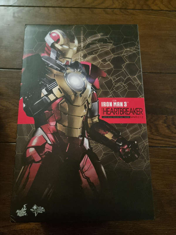 Hot Toys Iron Man HeartBreaker, Previously Displayed, MINT in BOX