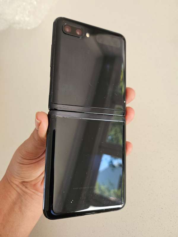 Samsung Galaxy Z Flip 1