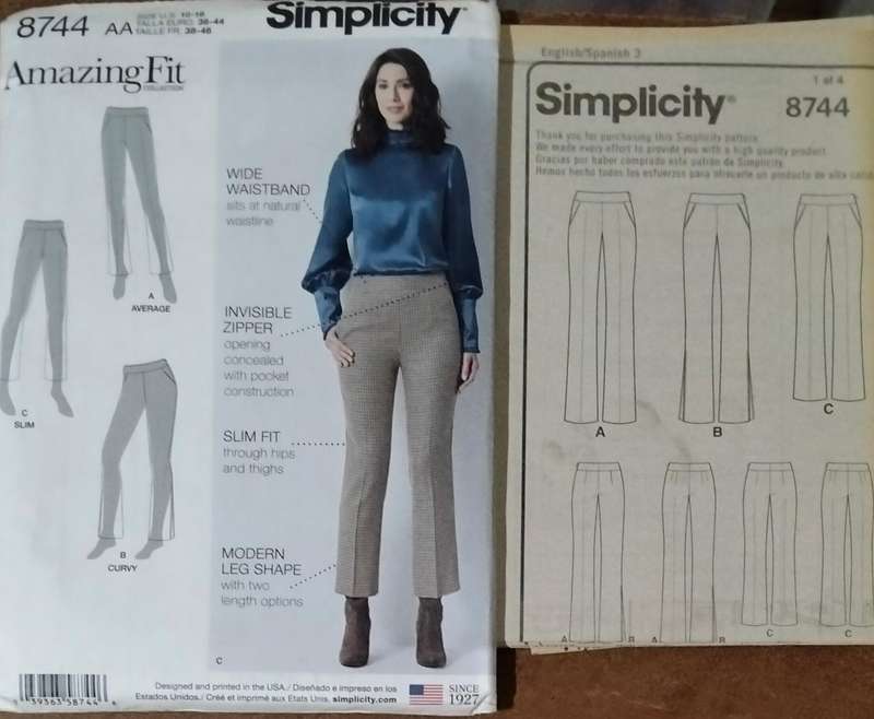 Simplitcity 8744 Size 10-18 Uncut Factory Folded Sewing Pattern