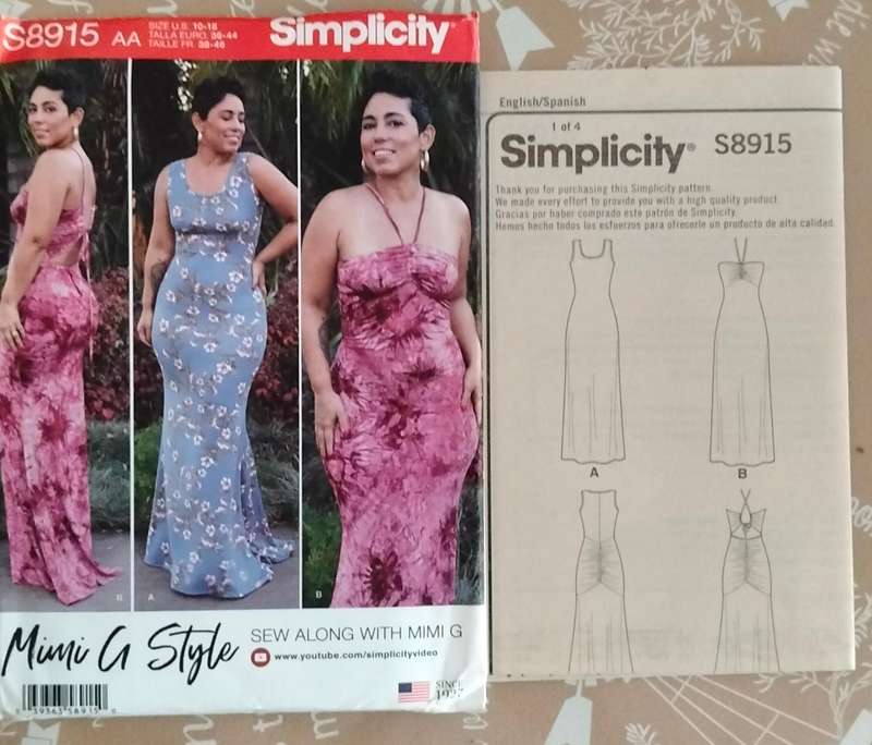 Simplitcity S8915 Size 10-18 Uncut Factory Folded Sewing Pattern