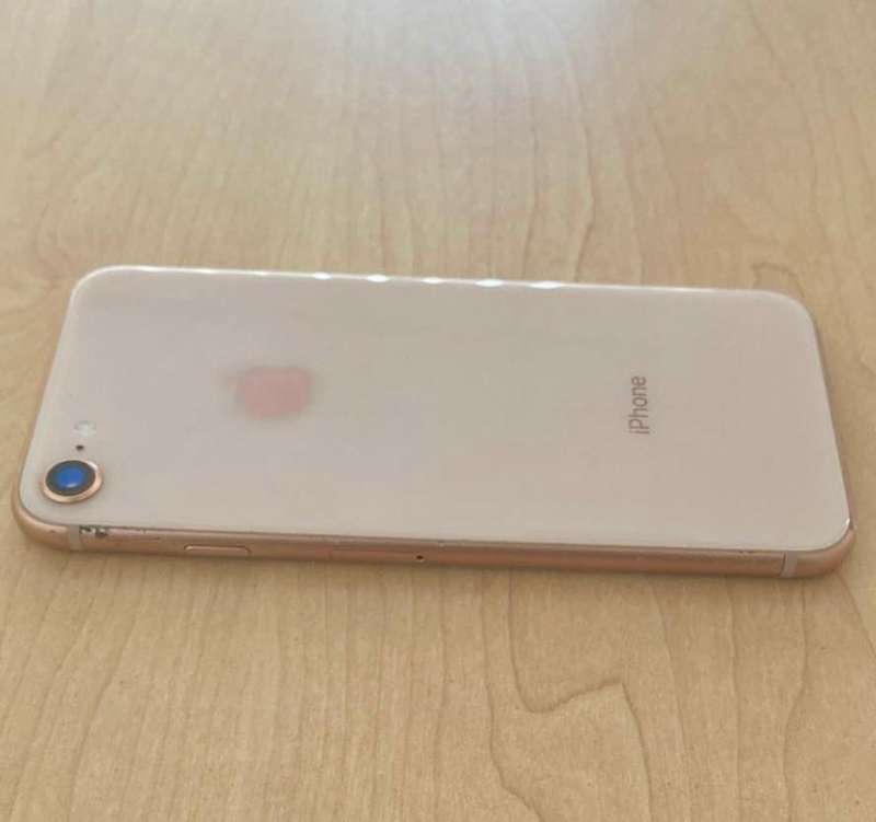 Apple iPhone 8 256GB gold battery 73% (good condition with charging cable)