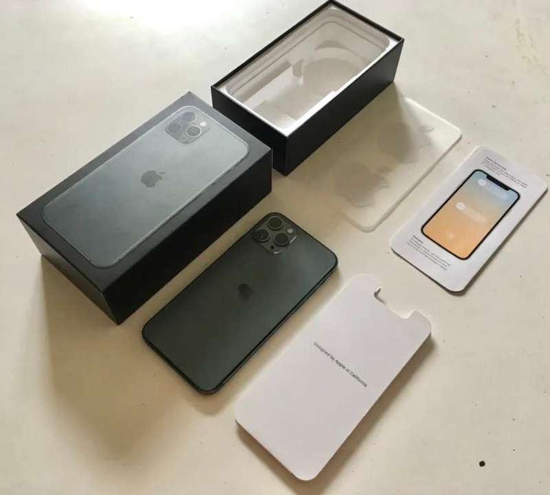 Apple iPhone 11 Pro 64GB grey (very good condition with box & charging cable)