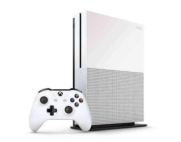 Xbox One S 1TB with 1 controller (good condition)