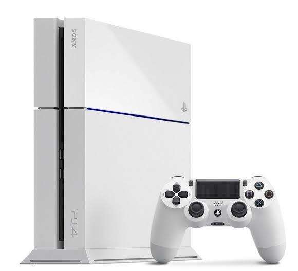 Sony PlayStation 4 PS4 500GB white with 1 controller & 1 game (good condition)