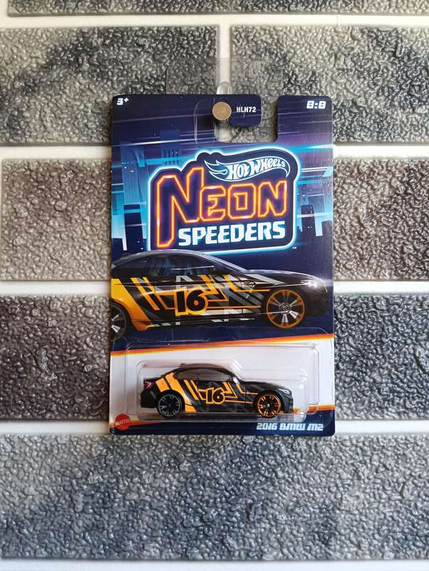 Hot Wheels - 2016 BMW M2 Neon Speeders 8/8