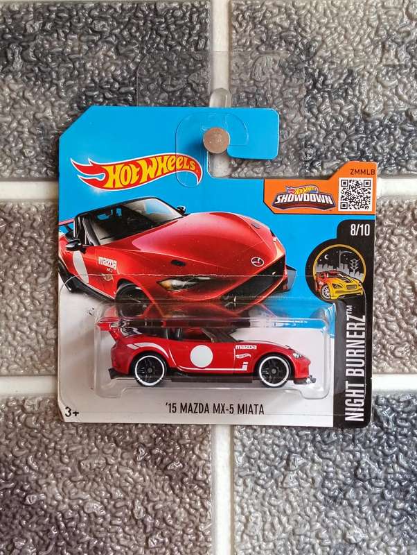 Hot Wheels - 15 Mazda MX-5 Miata 8/10