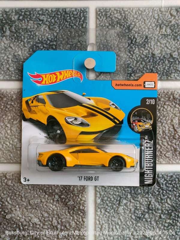 Hot Wheels - 17 Ford GT 2/10