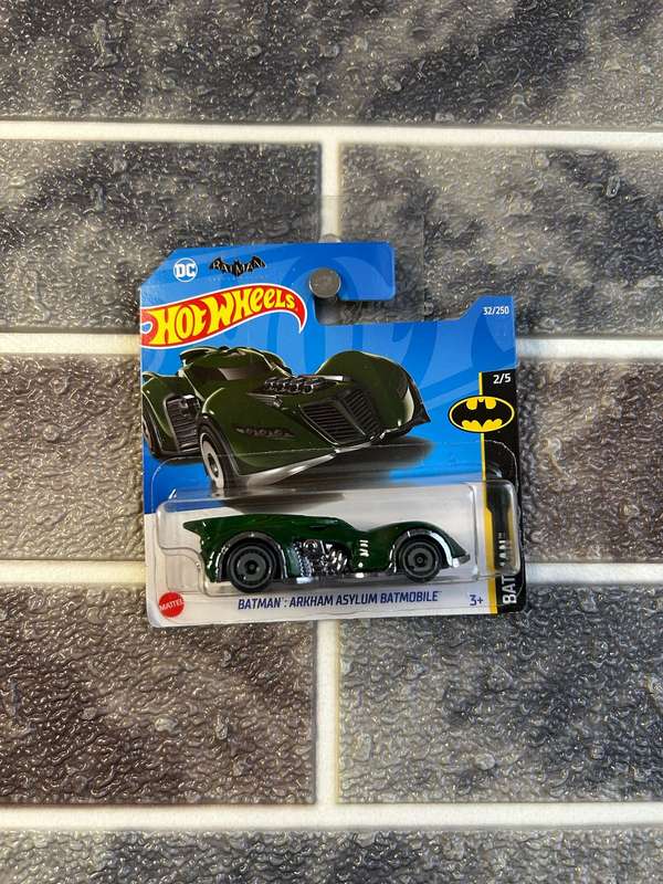 Hot Wheels Batman Arkham Asylum Batmobile 32/250
