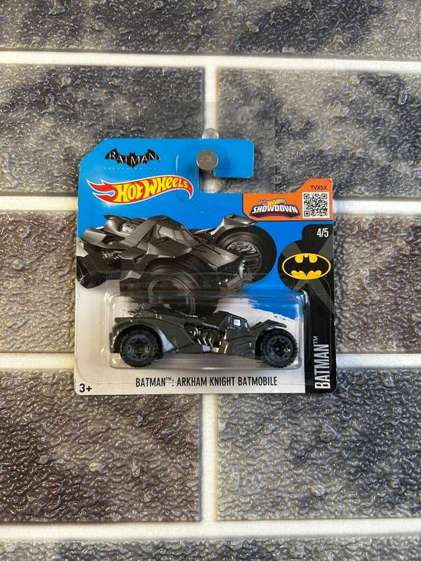 Hot Wheels Batman Arkham Knight Batmobile 4/5
