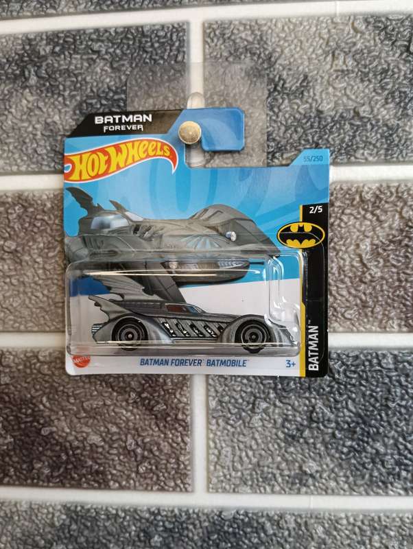 Hot Wheels Batman Forever Batmobile 2/5