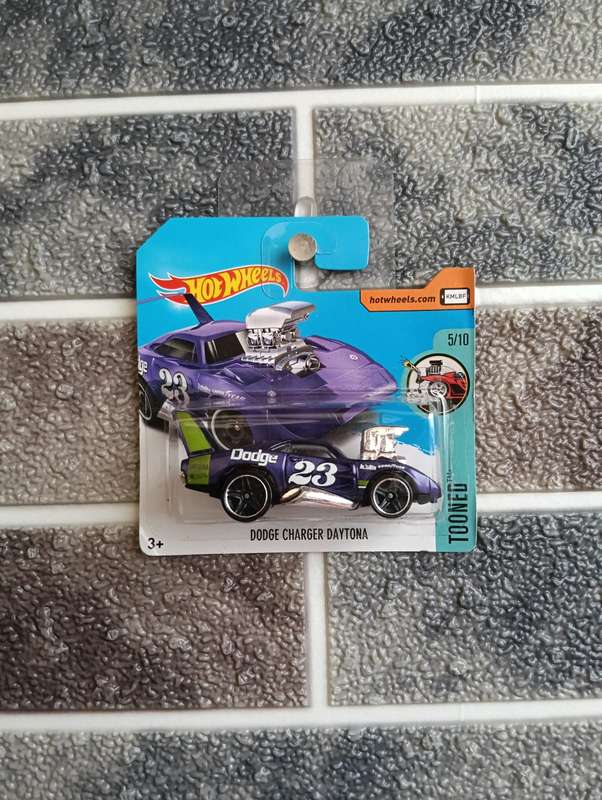 Hot Wheels Dodge Charger Daytona 5/10