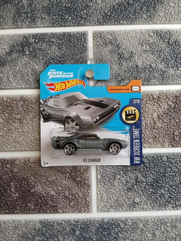 Hot Wheels Ice Charger 2/10
