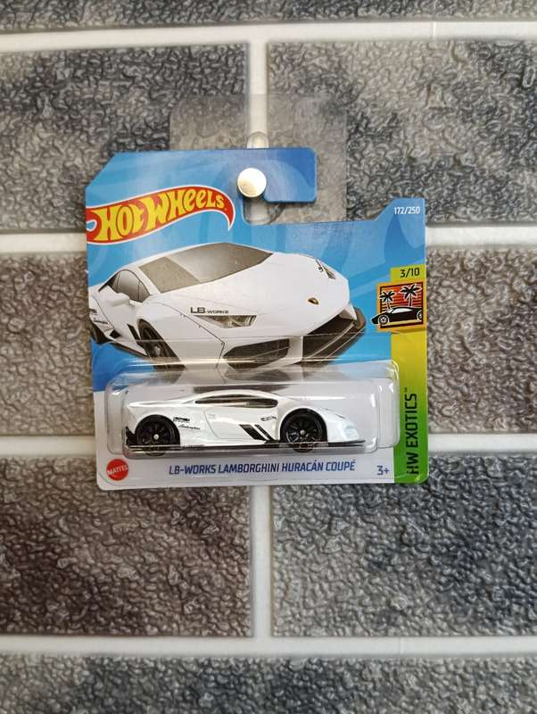 Hot Wheels LB-Works Lamborghini Huracan Coupe 3/10