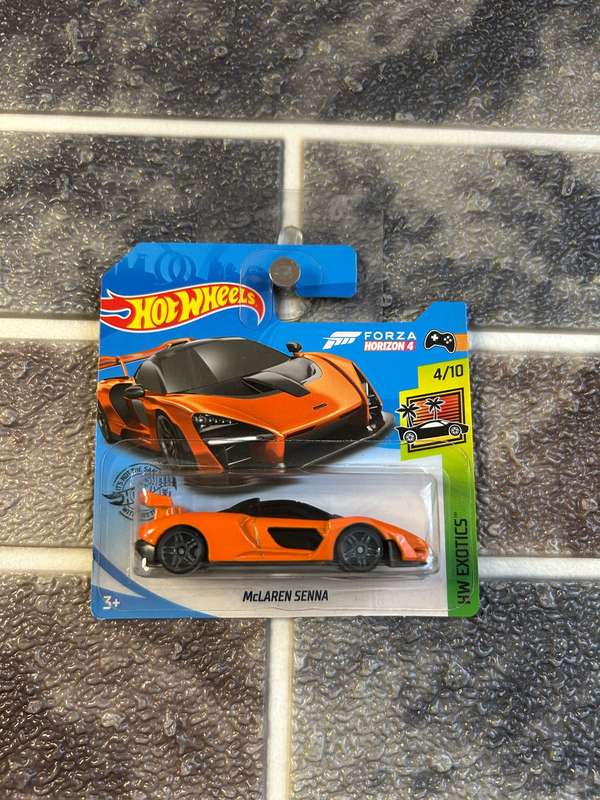 Hot Wheels McLaren Senna 4/10