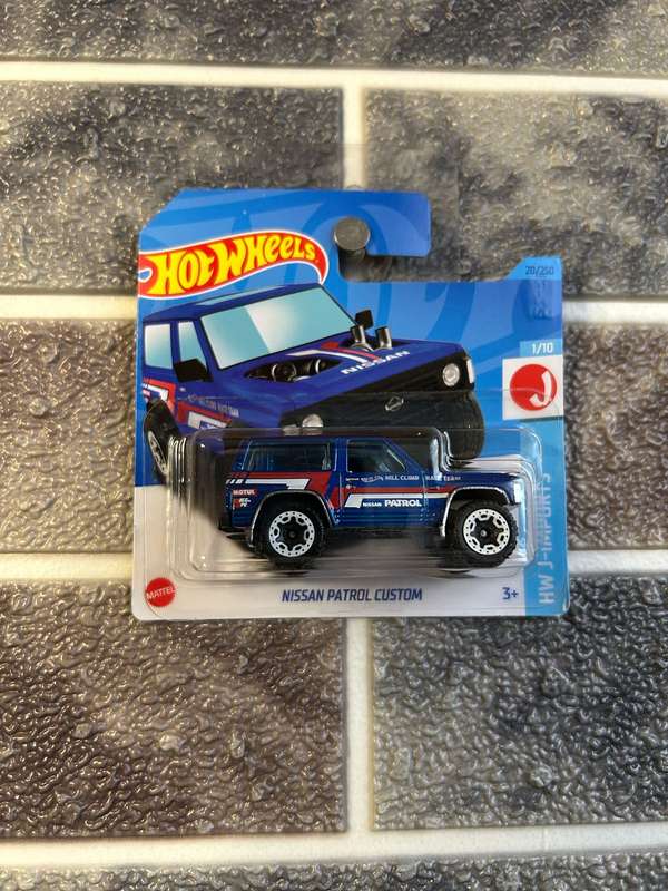 Hot Wheels Nissan Patrol Custom 1/10