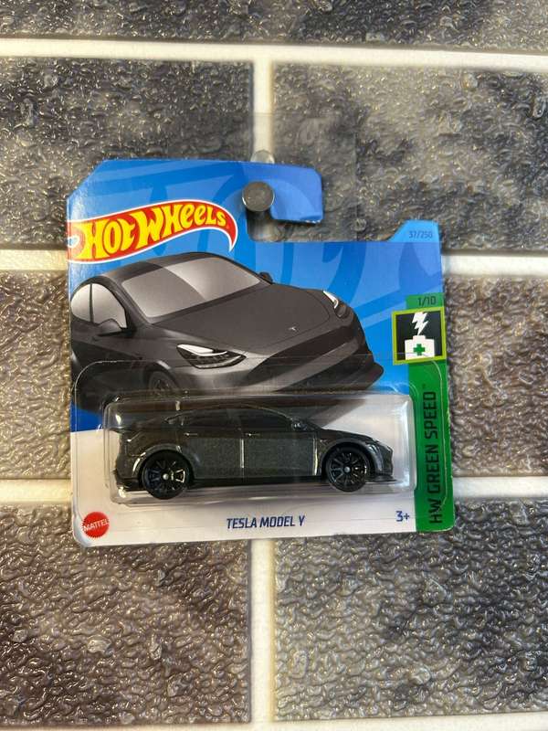 Hot Wheels Tesla Model Y