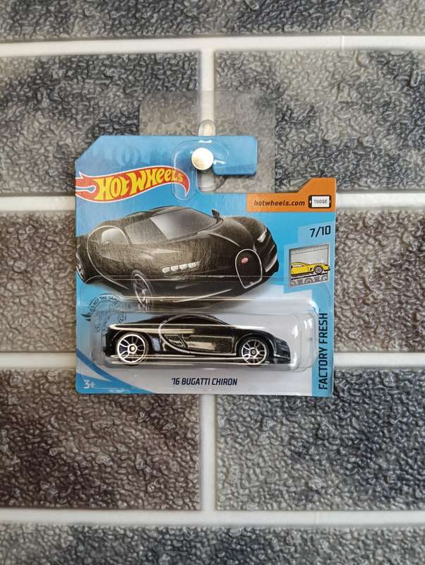 Hot Wheels - '16 Bugatti Chiron 7-10
