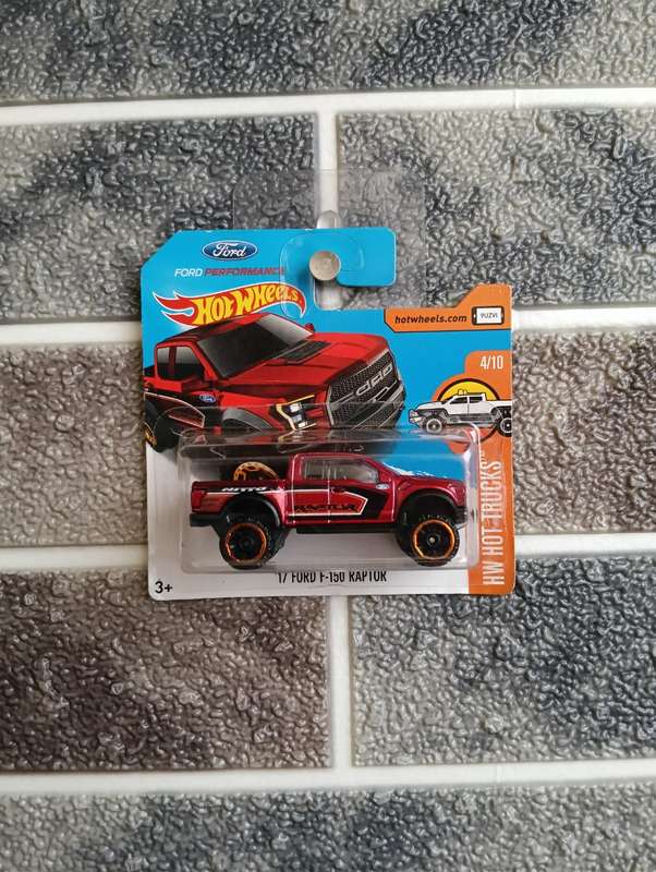 Hot Wheels 17 Ford F-150 Raptor 4/10