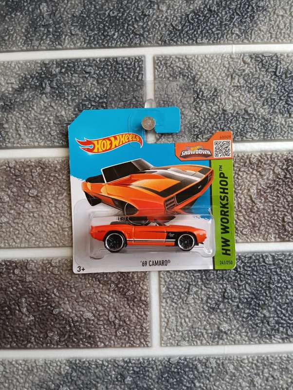 Hot Wheels 69 Camaro 241/250