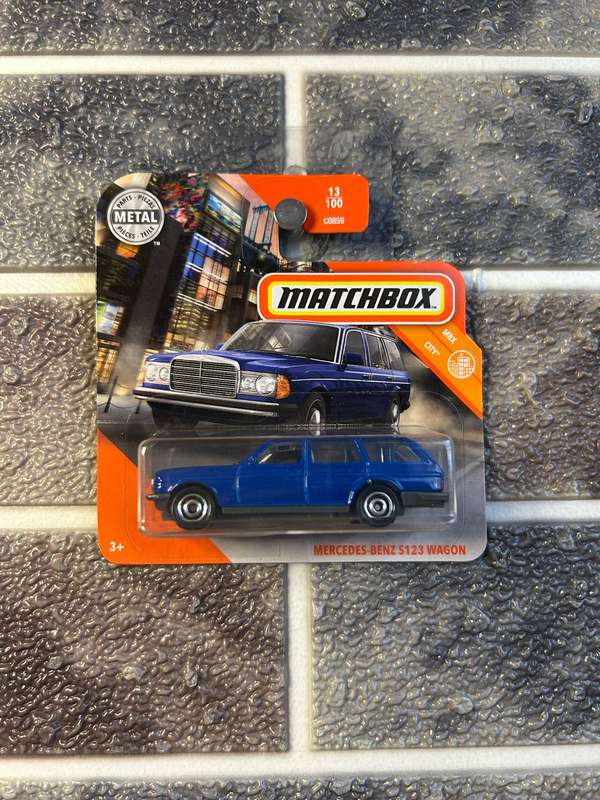 Matchbox Mercedes Benz S123 Wagon 13/100