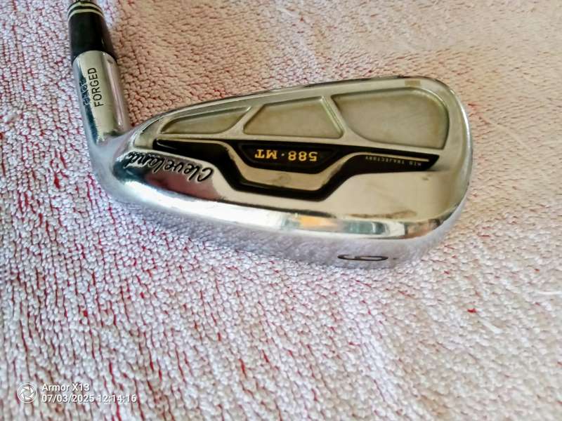 GOLF CLUBS