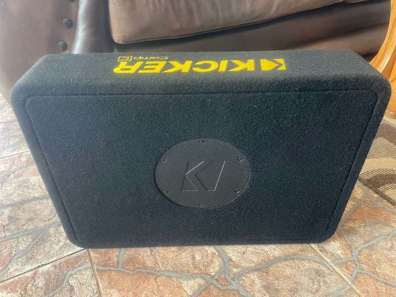 Kicker - CompC Series 10" Subwoofer Enclosure - 2 Ohm