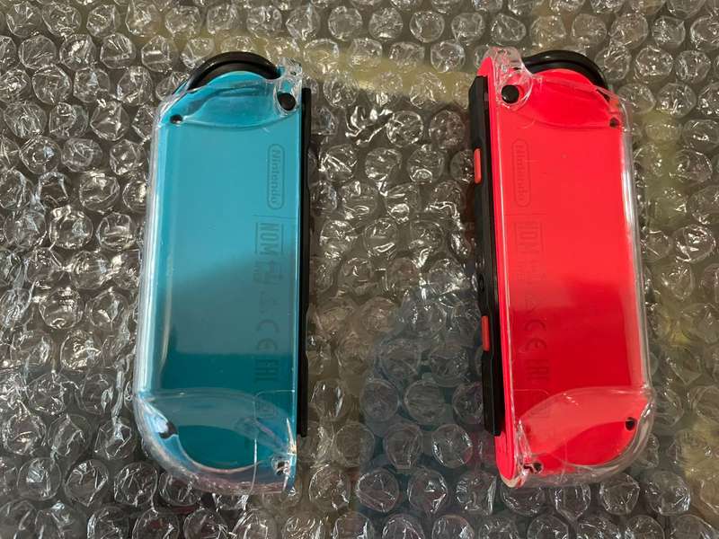 Original Joy-Con controller set for Nintendo Switch - Neon blue and red