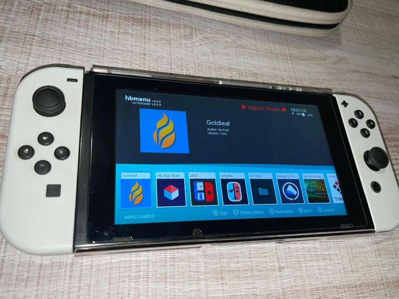Nintendo Switch V2 - HWFly  - 64Gb Memory card