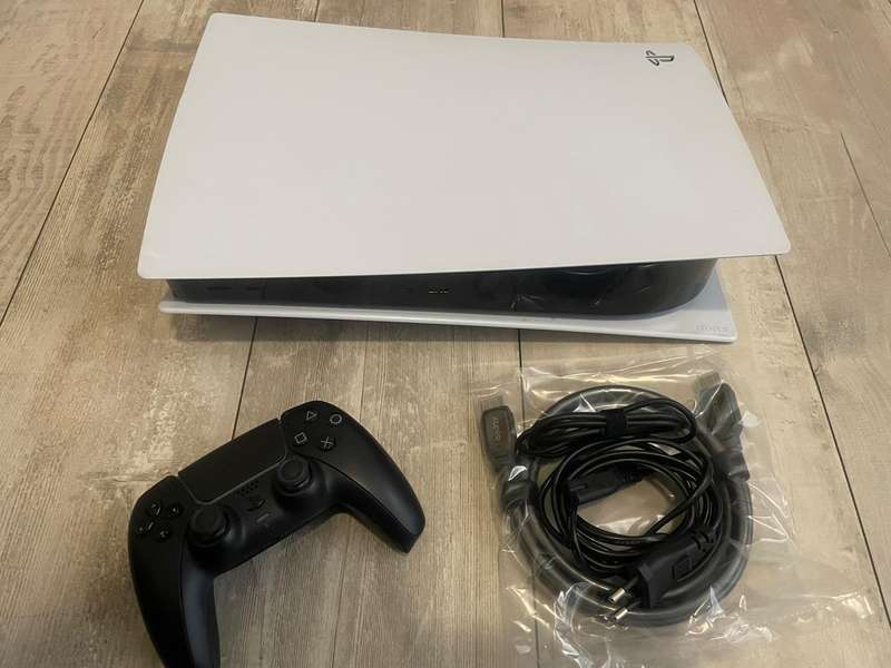 Playstation 5 ( PS5 ) Console Disk Version - Pre-Owned