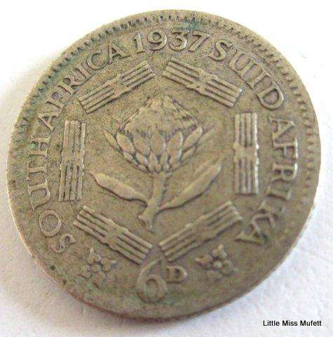 A 1937 South African 6d----CompositionSilver (.800) Weight 2.8gram