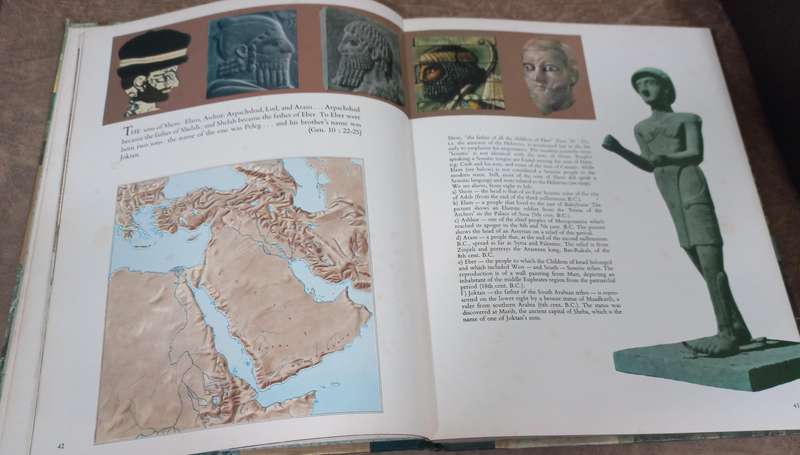 Illustrated Family Encyclopedia of the Living Bible: Volume 1 Genesis
