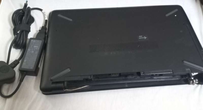 Non-Working HP Laptop for Spare Parts  Auction Starting at R1, No Reserve