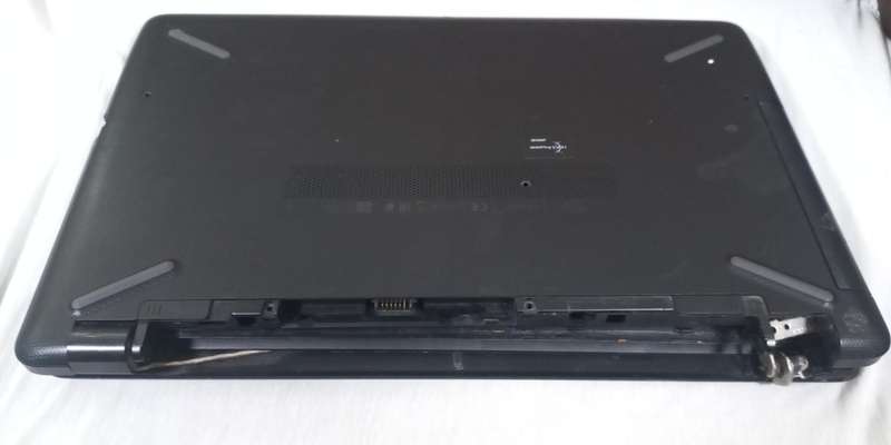 Non-Working HP Laptop for Spare Parts  Auction Starting at R1, No Reserve