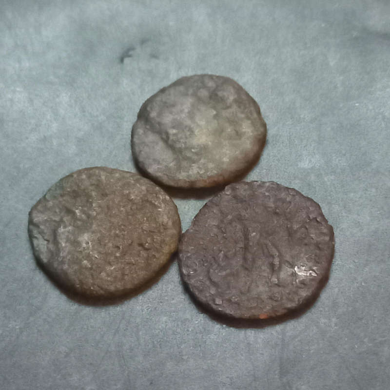 3 Ancient Roman coins. One lot. Unidentified.