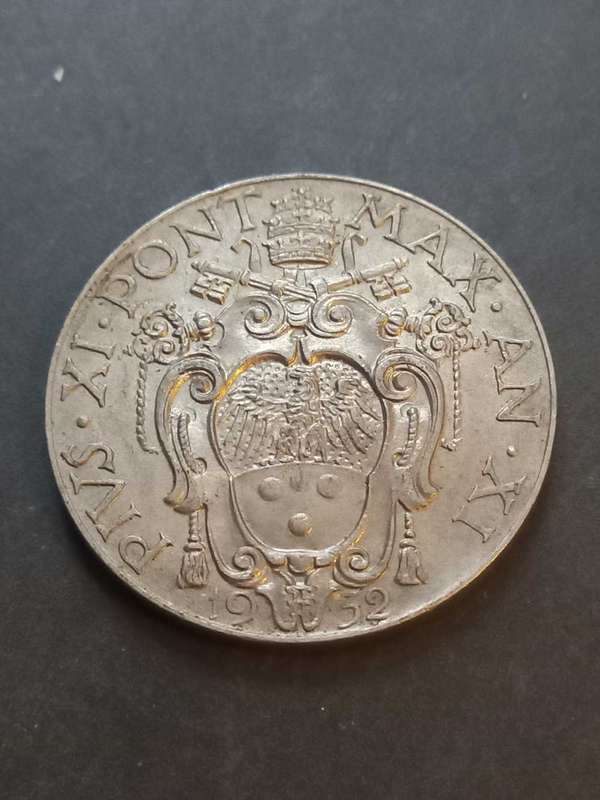 1932 L.2 Vatican City. Low mintage 50 000*Scarce*
