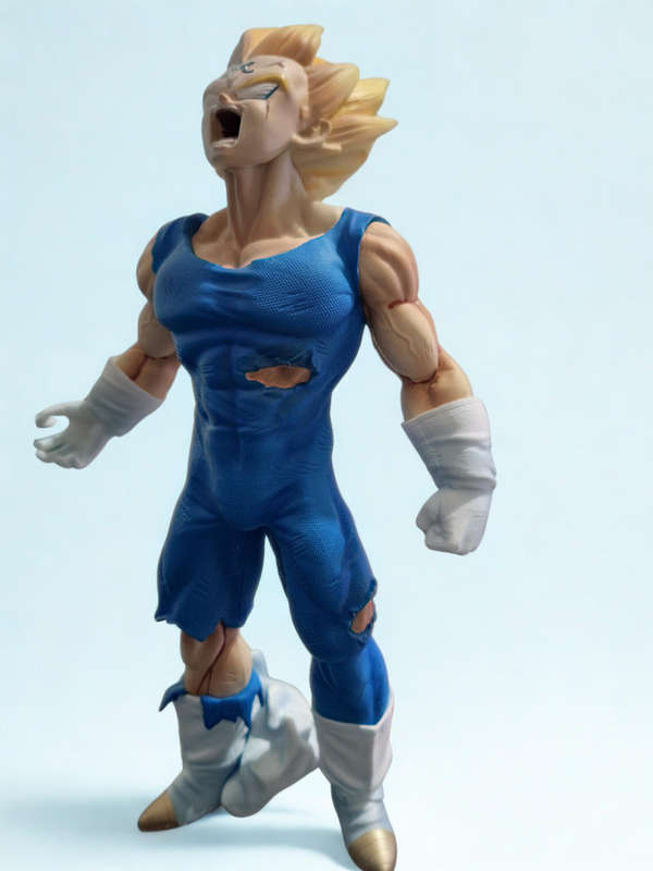 Dragon Ball Z: Super Saiyan Majin Vegeta Figure