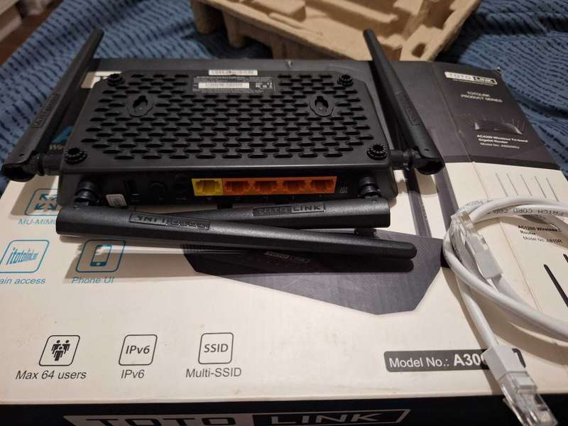 Toto Link AC1200 Wireless Dual Band Gigabit Router
