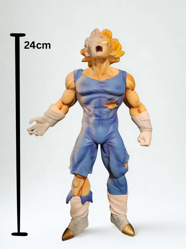 Dragon Ball Z: Super Saiyan Majin Vegeta Figure