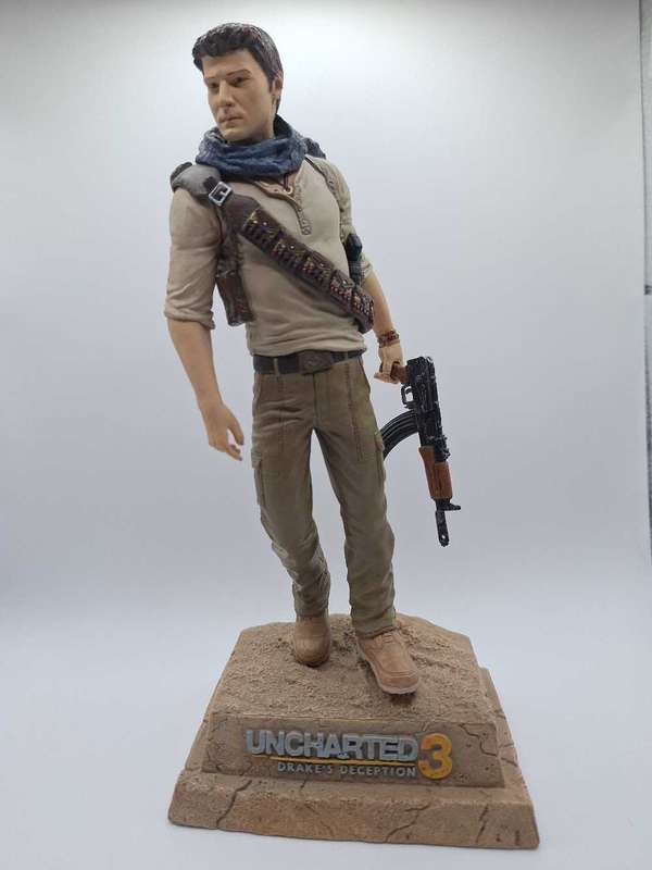 Uncharted 3 - Nathan Drake Figure