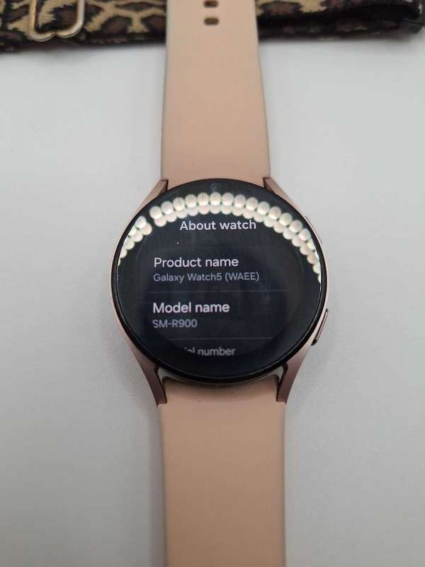 Samsung Galaxy Watch 5 (Rose Gold)